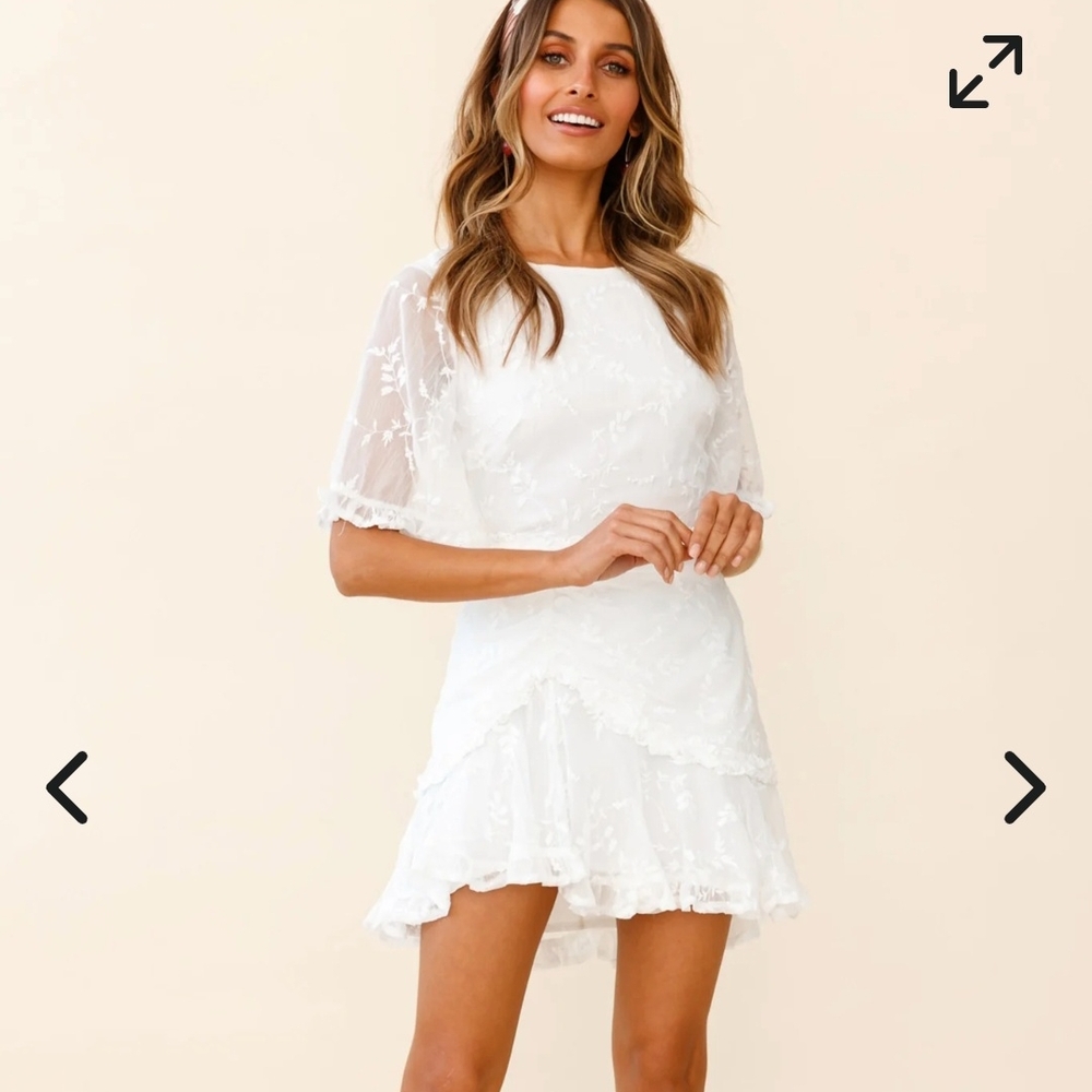 Selfie Leslie White Floral Mini Dress